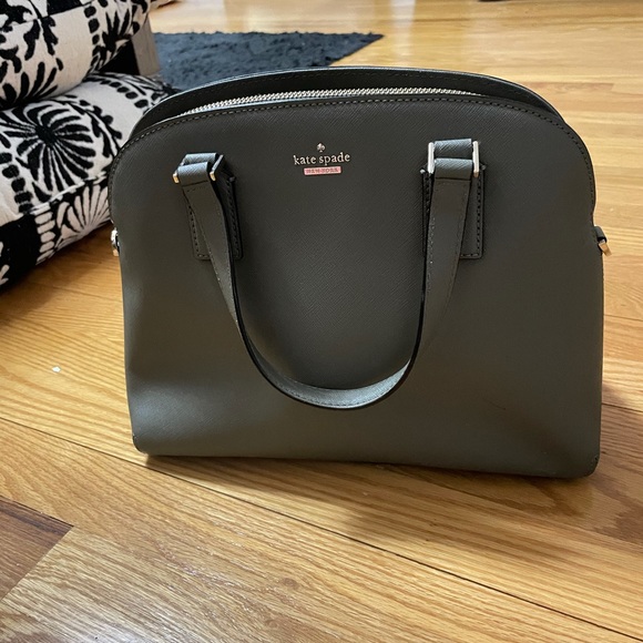 Kate Spade Purse - Picture 1 of 3